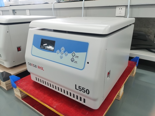 L550 Niedriggeschwindigkeitszentrifuge 5500r/min 4x500ml Kapazität zur Bluttrennung
