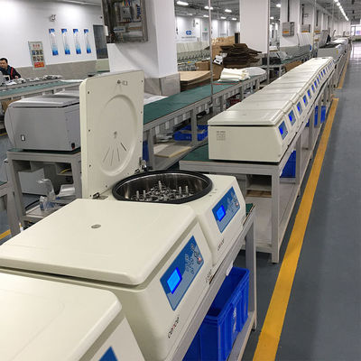 L420 Niedriggeschwindigkeitszentrifuge mit Mikroprozessor-LCD-Display und Rotor aus Edelstahl für klinische Forschung