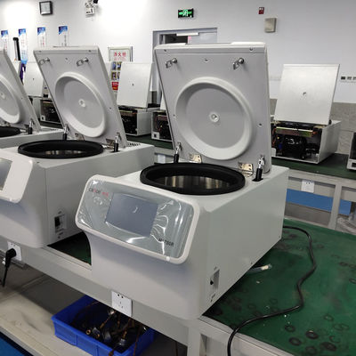 Hochgeschwindigkeits-Kühlzentrifuge mit 17500 U/min max. Drehzahl, 29302xg RCF und 4x100ml Kapazität