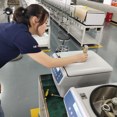 PRP-Zentrifuge mit 5000 U/min Maximalgeschwindigkeit, 3555 xg RCF und LCD-Anzeige für Laboranwendungen
